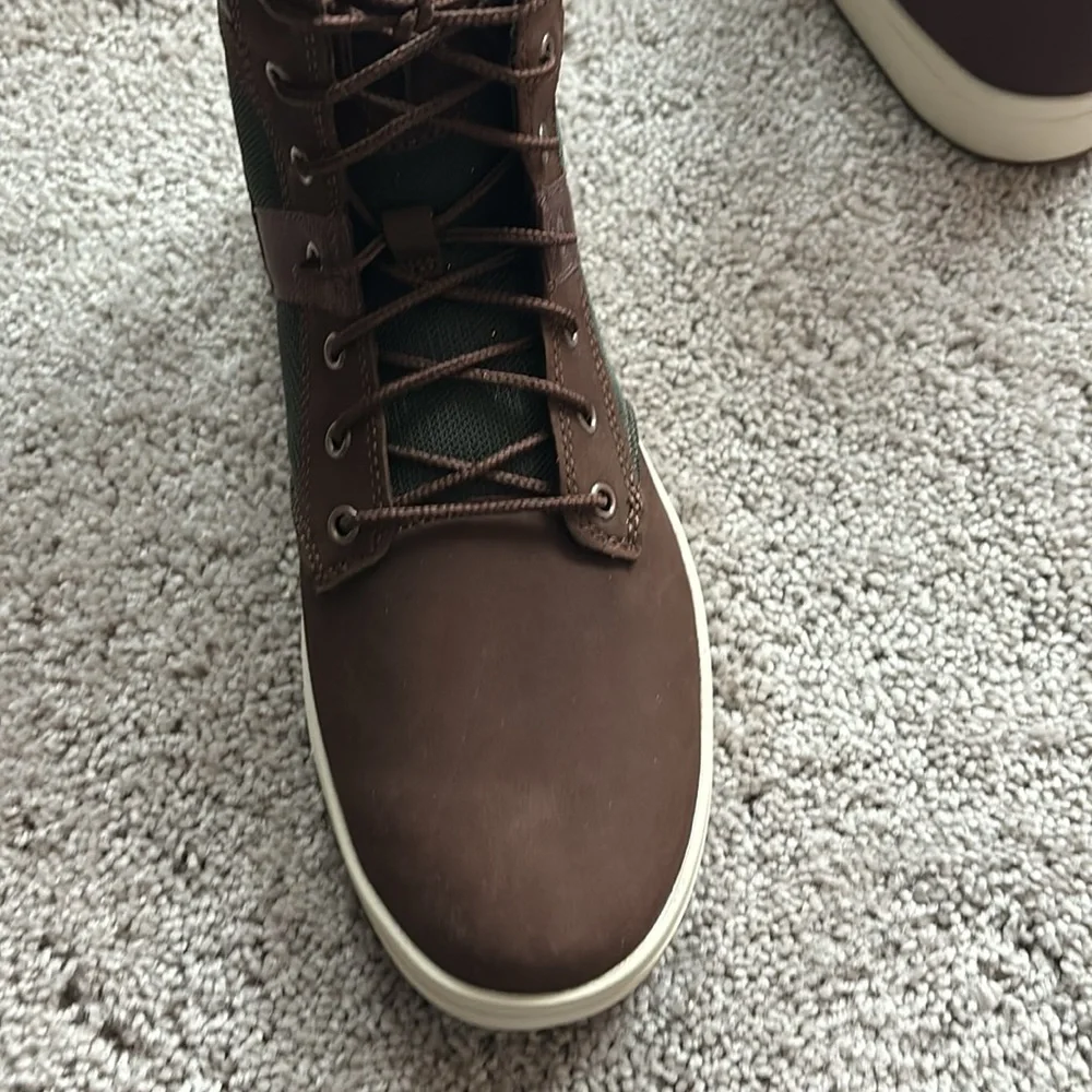 Timberland Men's Davis Square Chukka Boot dark brown size 9.5